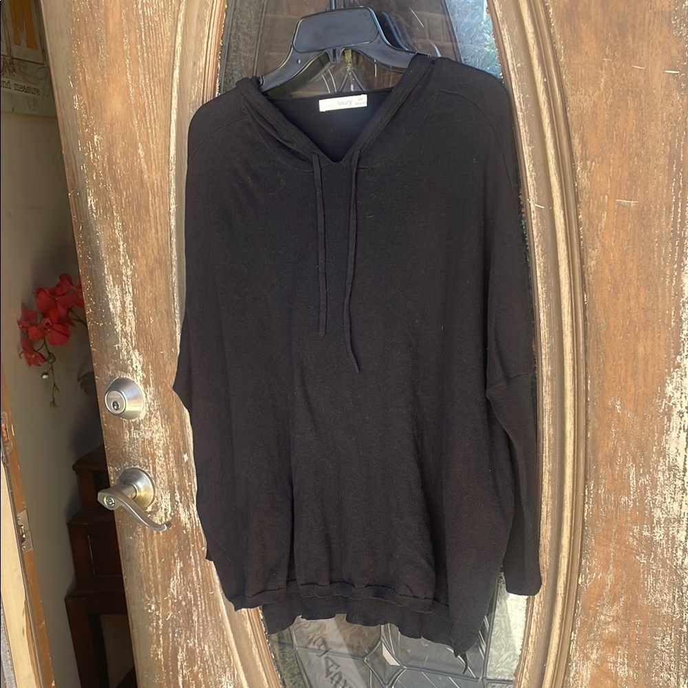 Subtle luxury Hooded along Sleeve Top! Size Medium